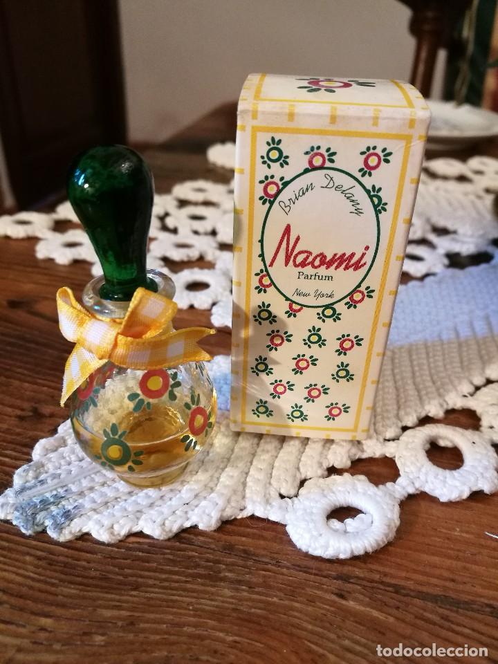 Miniaturas de perfumes antigos: MINIATURA NAOMI de DELANY, NEW YORK.