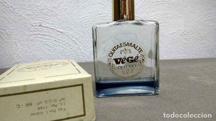 Miniaturen von alten Parf&uuml;men: ANTIGUA BOTELLA DE QUITAESMALTE OLEOSO VEG&Eacute; -- CON CONTENIDO -- A&Ntilde;OS 60?? 70??