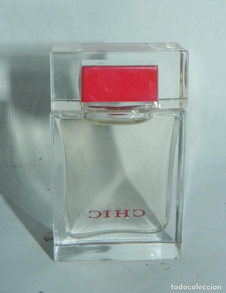 Miniaturas de perfumes antiguos: FRASCO MINIATURA DE PERFUME, CHIC, CONTIENE EL PERFUME. - Foto 2