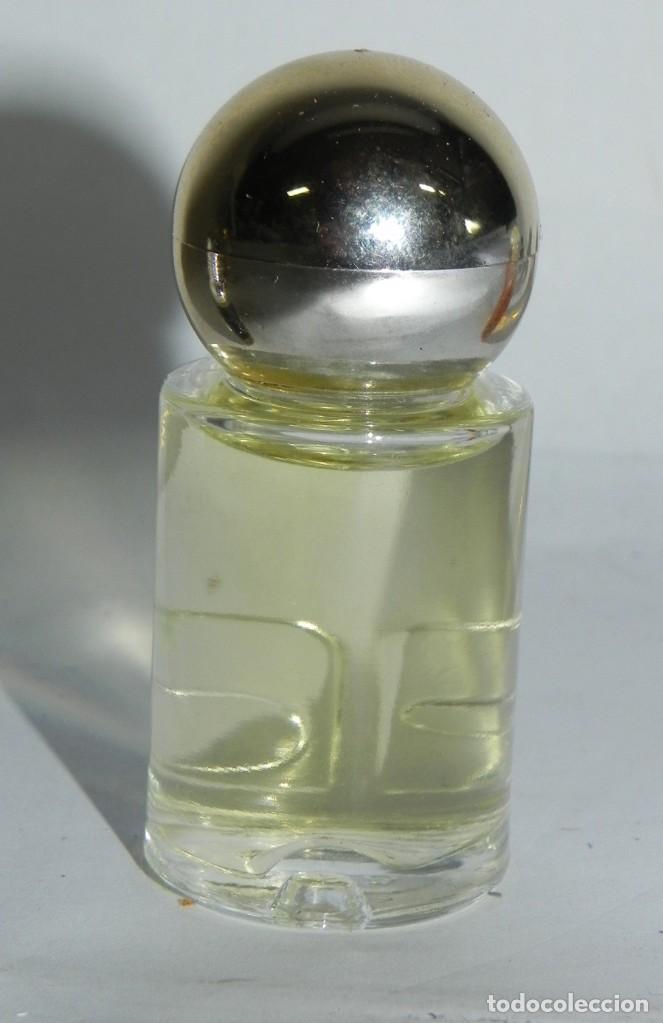 Miniaturas de perfumes antiguos: PERFUME MINIATURA Eau de Courreges, 5 ML. - Foto 2