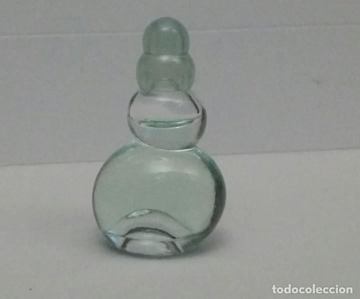 Miniaturas de perfumes antiguos: Miniatura de Azzaro - Foto 1