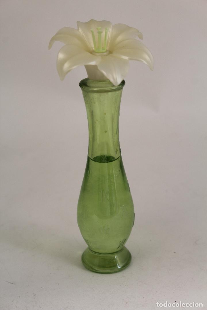 Miniaturas de perfumes antiguos: botella flor -  colonia avon - Foto 1