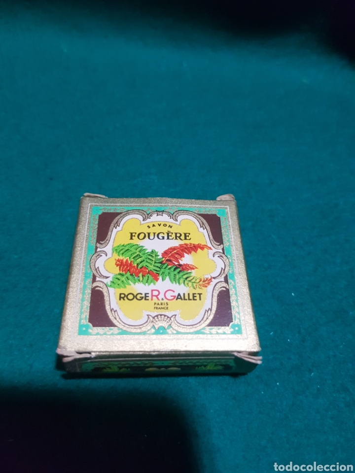 &Eacute;chantillons de parfums anciens: Pastilla de jab&oacute;n antigua