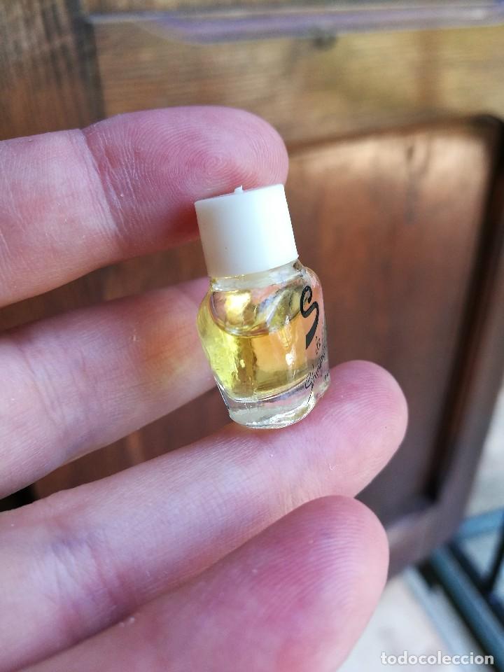 Miniaturas de perfumes antiguos: MICROMINI S de SCHIAPARELLI. - Foto 3