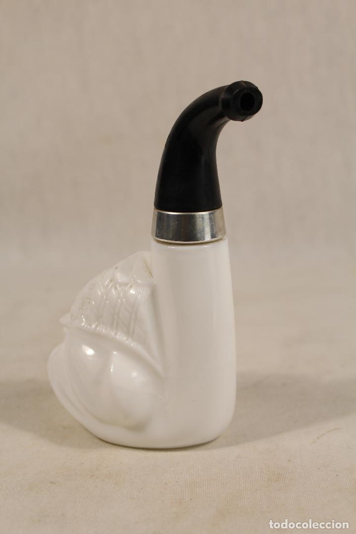 Miniaturas de perfumes antiguos: BOTELLA DE COLONIA DE AVON CON FORMA DE -  pipa  - perro - Foto 2