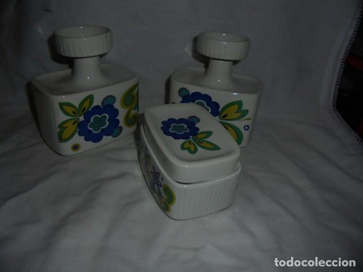 Miniaturas de perfumes antiguos: ORIGINAL JUEGO DE TOCADOR DE LA MARCA GUILLEN AÑOS 60-70 - Foto 9 - 130359954