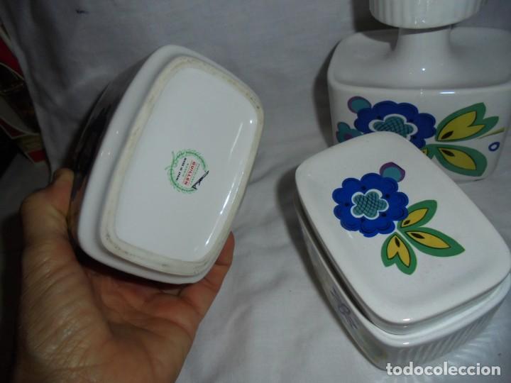 Miniaturas de perfumes antiguos: ORIGINAL JUEGO DE TOCADOR DE LA MARCA GUILLEN AÑOS 60-70 - Foto 11 - 130359954