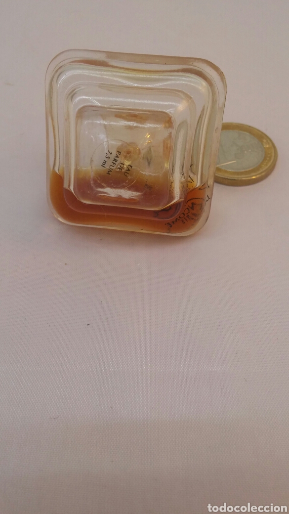 Miniaturas de perfumes antiguos: Miniatura perfume Tresor - Foto 2