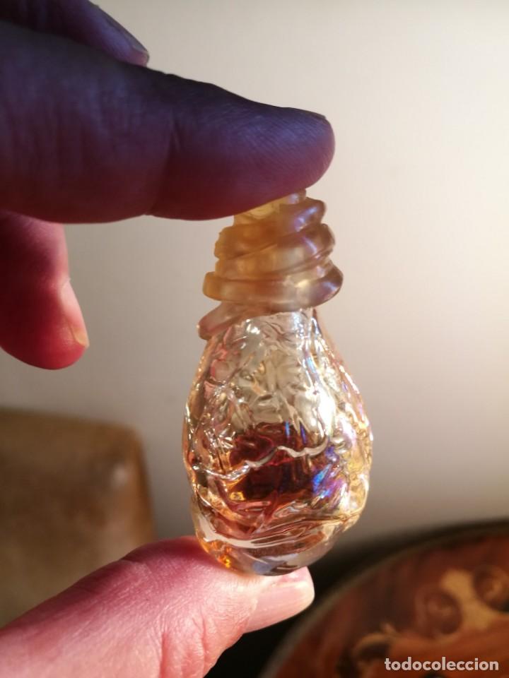 Miniatures of antique perfumes: MINIATURA KASHAIA de KENZO.