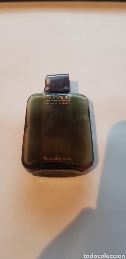 Miniaturas de perfumes antiguos: Miniatura perfume quorum Antonio Puig