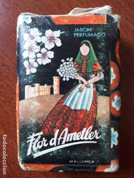 Miniaturen von alten Parf&uuml;men: Jab&oacute;n perfumado flor de ametler- Bernal vallory- rover mallorca