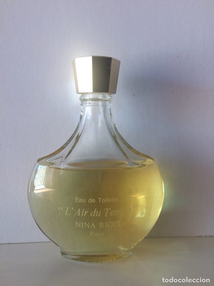 Miniatures of antique perfumes: Eau de toilette &ldquo;L&rsquo;Air du temps&rdquo; Nina Ricci. Lalique.