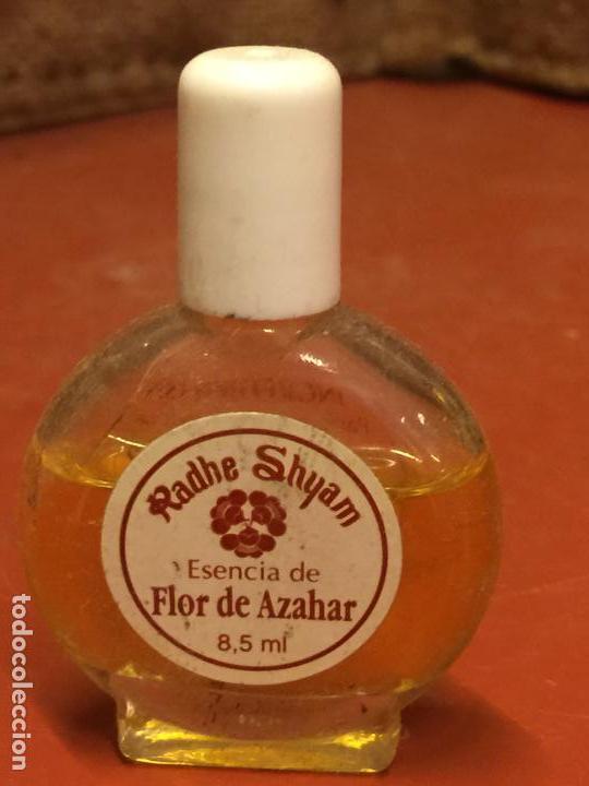 Miniatures of antique perfumes: Antigua botella de colonia o perfume. mide aprox 6cms de altura