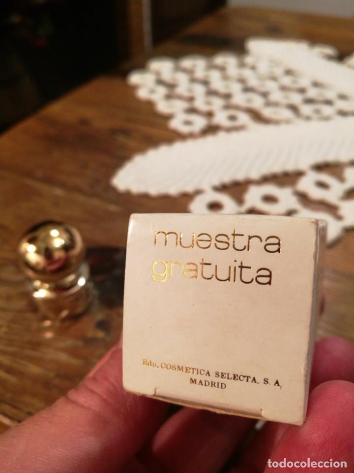 Miniaturas de perfumes antiguos: MINIATURA EMPREINTE de COURR&Egrave;GES - Foto 4
