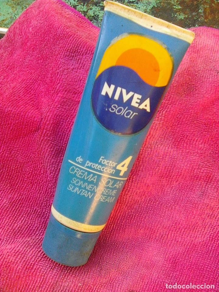 Miniatures of antique perfumes: Tubo nivea solar - factor de protecci&oacute;n 4 - 100 ml - vintage a&ntilde;os 90&acute;s