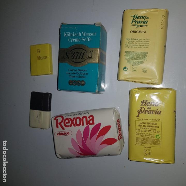 Miniaturas de perfumes antiguos: LOTE JABONES - Foto 1