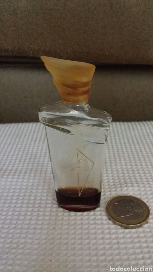 Miniaturas de perfumes antigos: Moscio Paris perfume