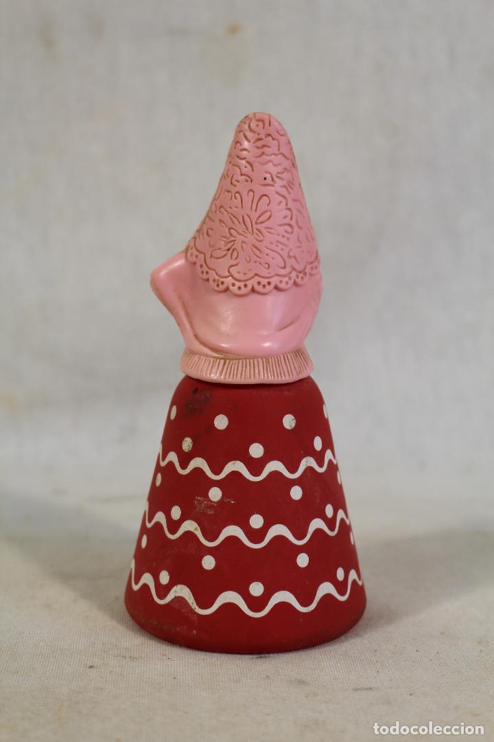 Miniaturas de perfumes antiguos: botella mujer colonia avon - Foto 2