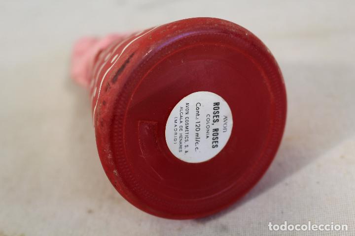 Miniaturas de perfumes antiguos: botella mujer colonia avon - Foto 3