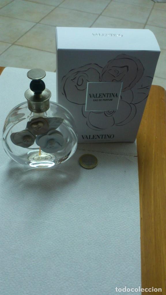 Miniaturas de perfumes antigos: frasco,s colonia,s vacio,s cristal , pvc con caja dos diferentes