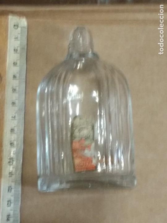 Miniaturen von alten Parf&uuml;men: Original frasco de colonia, no se lee bien la etiqueta pero esta hecho en Madrid.