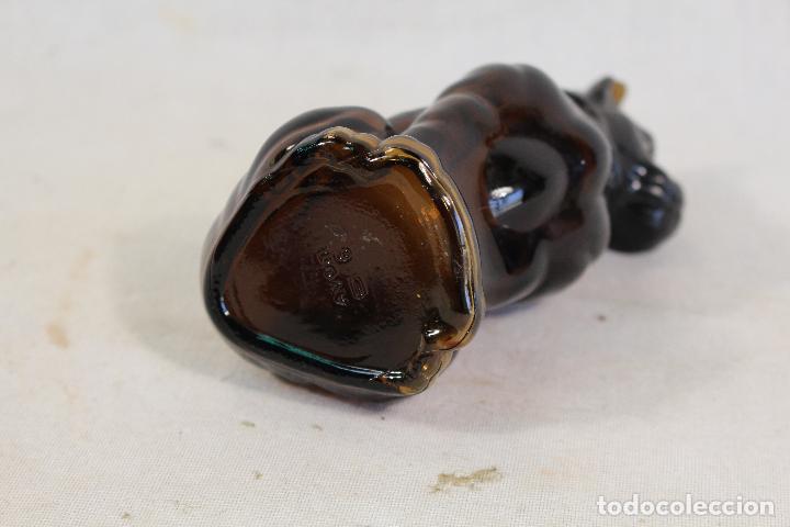 Miniaturas de perfumes antiguos: perro boxer - botella colonia avon - Foto 2