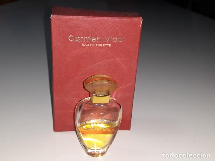 &Eacute;chantillons de parfums anciens: ANTIGUA MINIATURA DE PERFUME EAU DE TOILETTE CARMEN VIDAL GERMAINE DE CAPUCCINNI CON SU CAJA 7 M.L