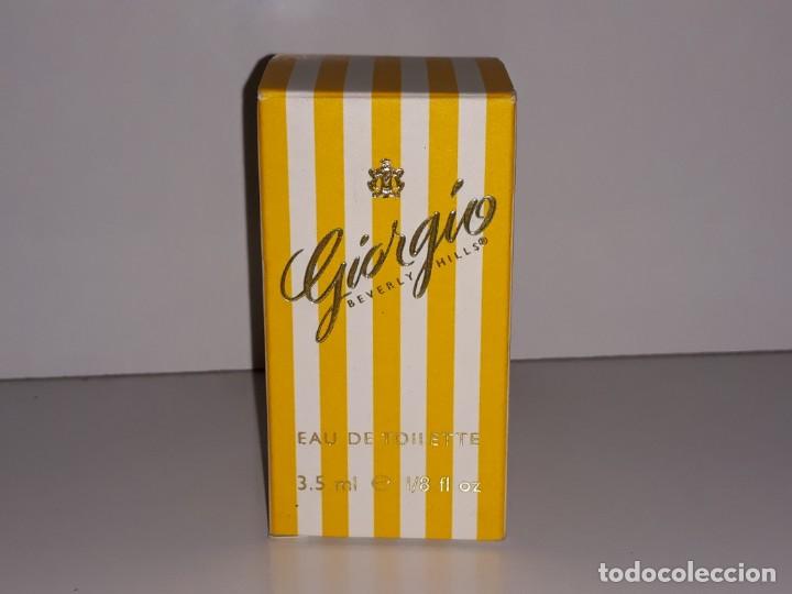 Miniaturas de perfumes antigos: ANTIGUA MINIATURA DE PERFUME EAU DE TOILETTE - GIORGIO BEVERLY HILLS - CAJA VACIA 3.5 ML