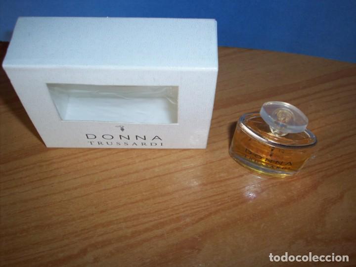 Miniaturas de perfumes antiguos: donna trussardi - Foto 2