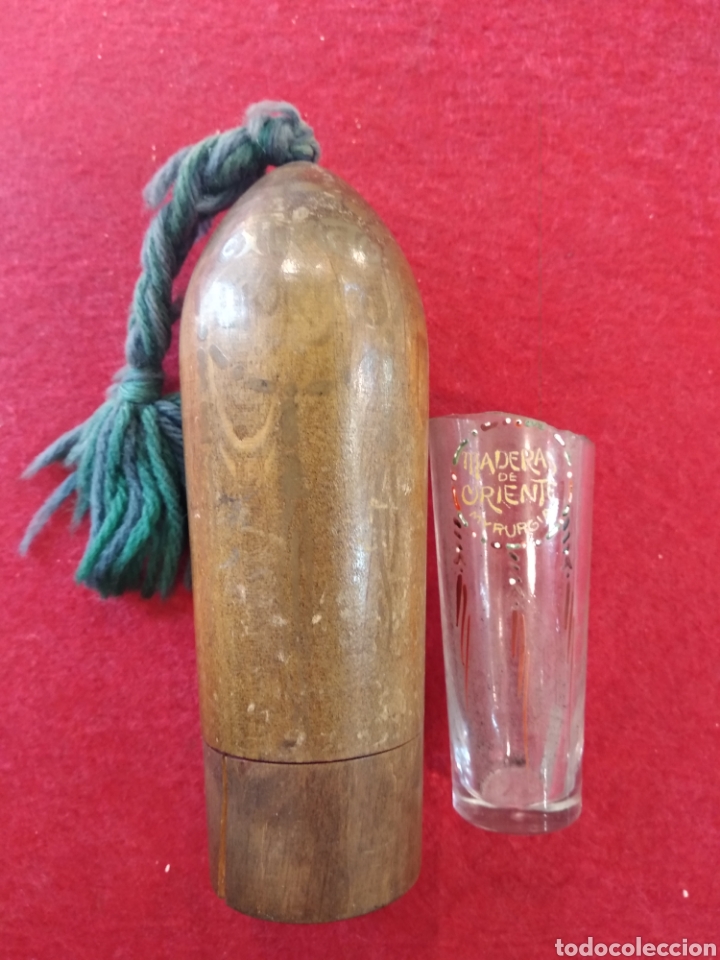 Miniaturen von alten Parf&uuml;men: ANTIGUO ENVASE PERFUME MADERAS DE ORIENTE DE MIRURGIA