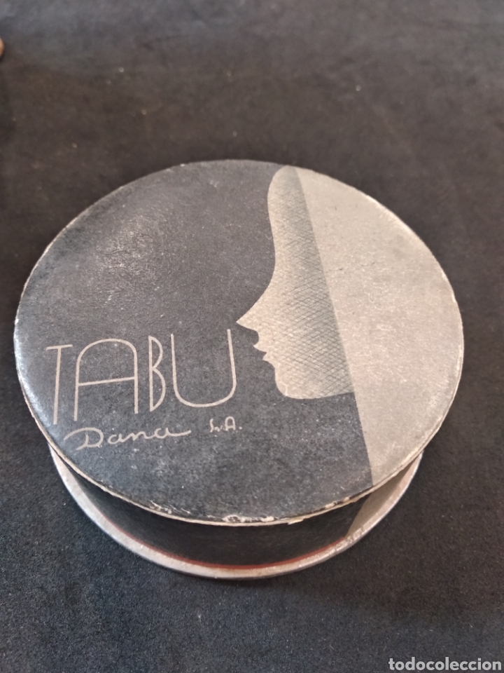 &Eacute;chantillons de parfums anciens: Caja de polvos maquillaje. TABU Dama S.A.