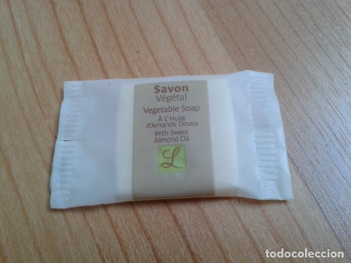 Miniaturen von alten Parf&uuml;men: Pastilla de jab&oacute;n -- Savon V&eacute;g&eacute;tal -- Vegetable soap -- Con aceite de almendra dulce