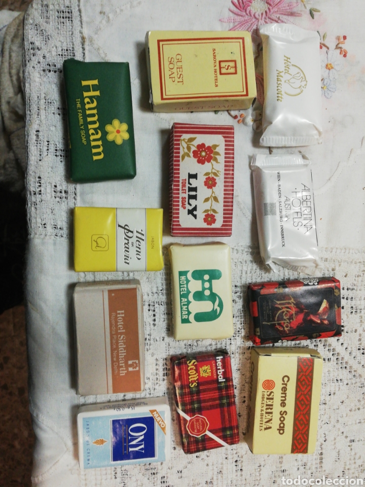 Miniature di profumi antiche: Lote 12 jaboncitos variades, enteros