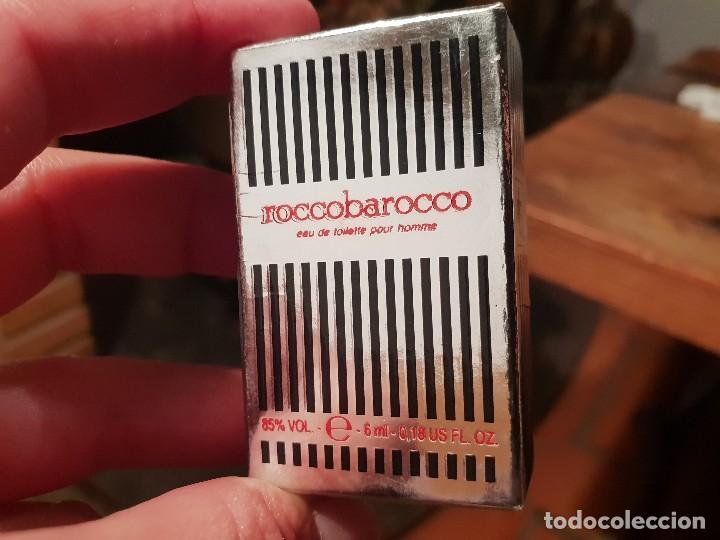Miniaturas de perfumes antiguos: MINI ITALINA ROCCOBAROCCO - Foto 3