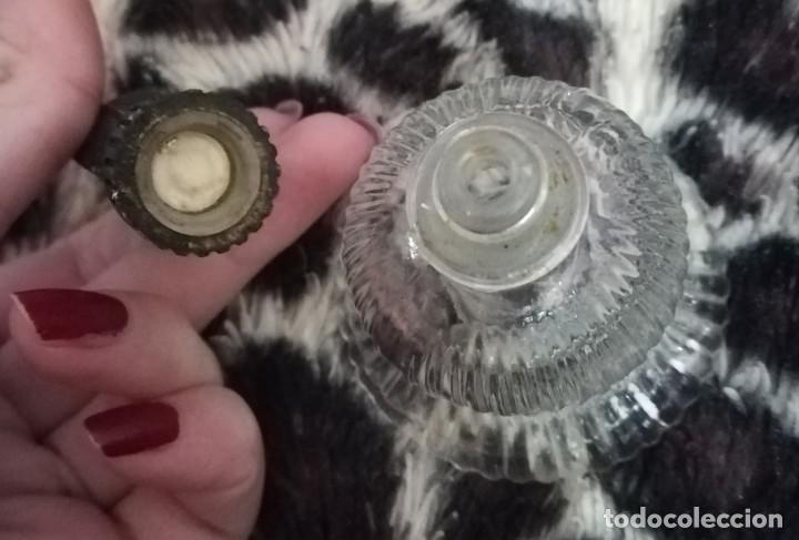 Miniaturas de perfumes antiguos: FRASCO PERFUME CAMPANA AVON - Foto 2