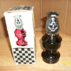 Miniaturas de perfumes antiguos: AVON- THE KING-LLENA. Lote 192808638