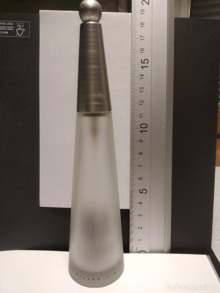Miniaturas de perfumes antiguos: Botella perfume Miyake - Foto 1