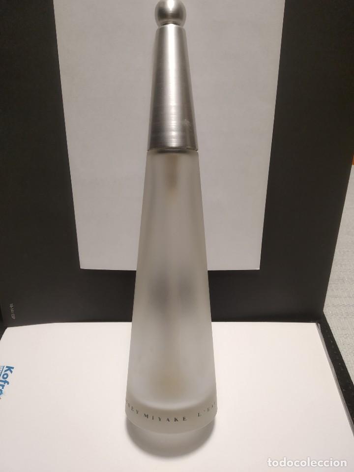 Miniaturas de perfumes antiguos: Botella perfume Miyake - Foto 2