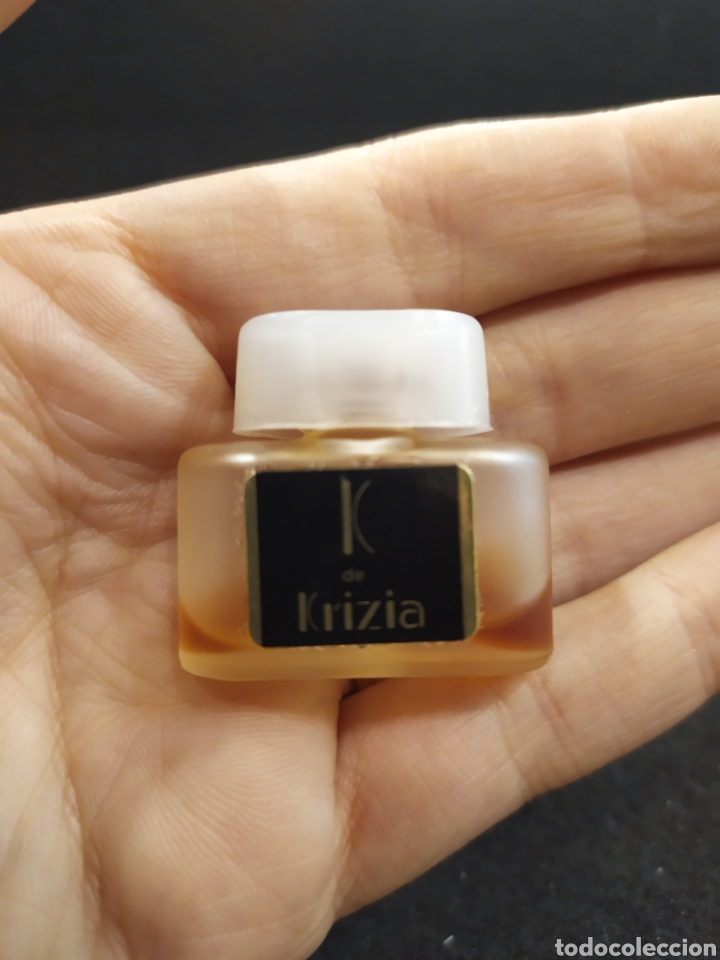 Miniaturas de perfumes antiguos: Miniatura Krizia. - Foto 3
