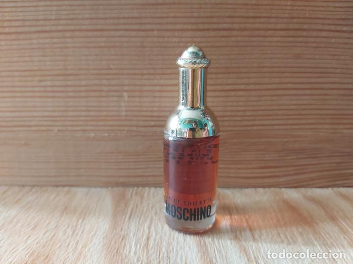 Miniaturas de perfumes antiguos: Miniatura moschino - Foto 1