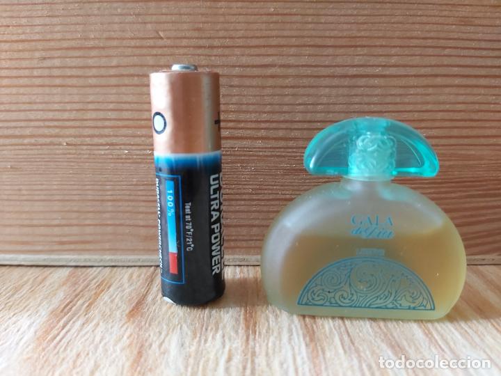Miniaturas de perfumes antiguos: Miniatura gala loewe - Foto 1