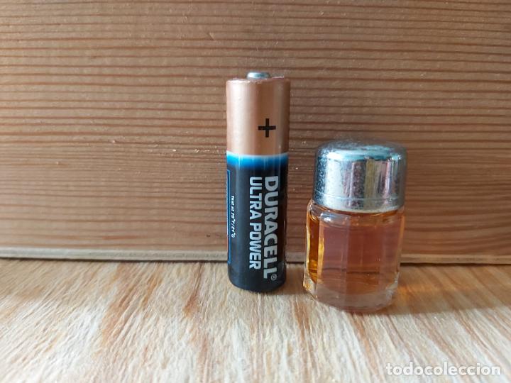 Miniature di profumi antiche: Miniatura escape