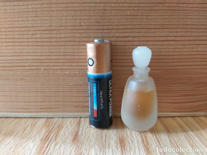 Miniaturas de perfumes antiguos: Miniatura  private - Foto 1