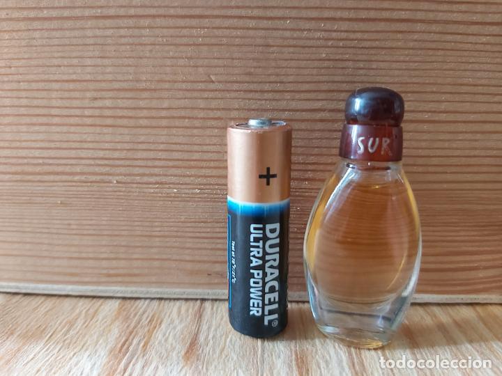 Miniaturas de perfumes antigos: Miniatura  sur