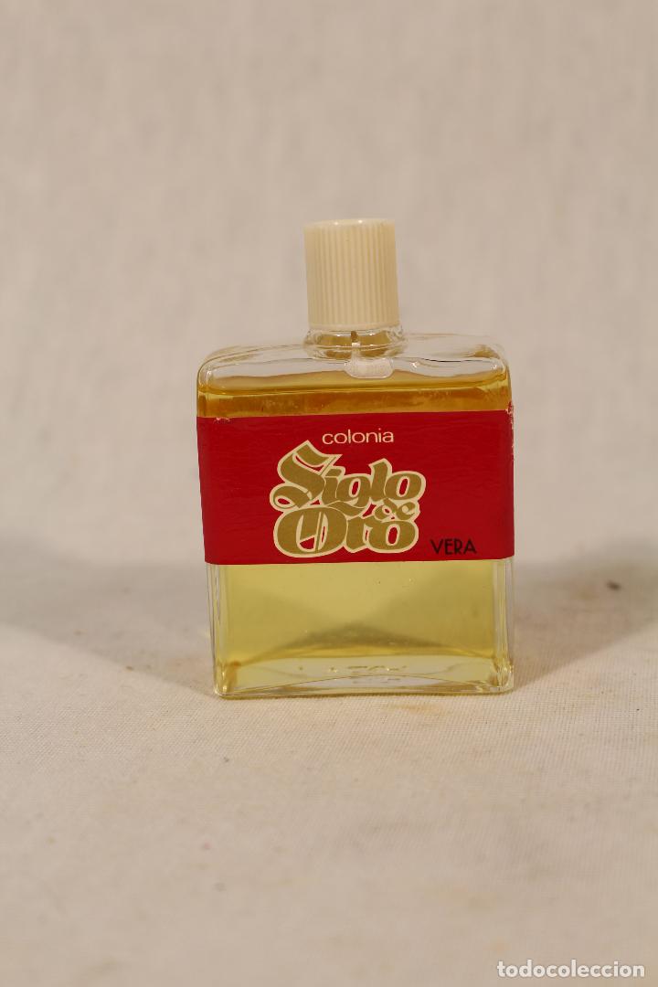 Miniaturas de perfumes antigos: colonia siglo de oro