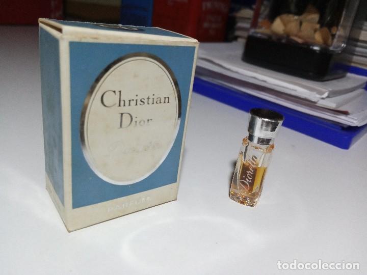 Miniaturas de perfumes antiguos: Miniatura Christian Dior Diorella Parfum (con cajita)