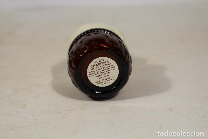 Miniaturas de perfumes antiguos: botella gato - crema avon - Foto 2