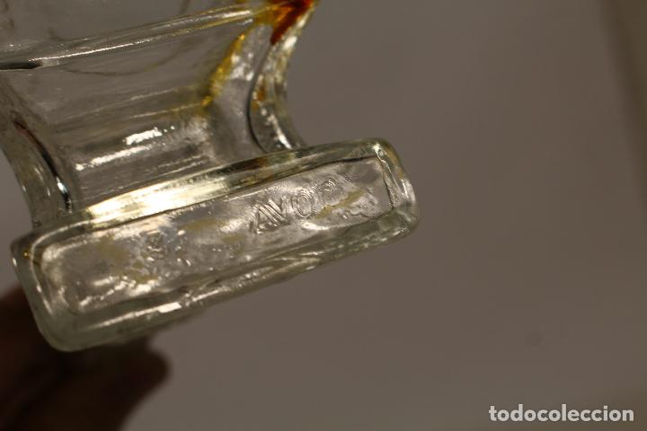 Miniaturas de perfumes antiguos: botella torre eiffel - colonia avon - Foto 2