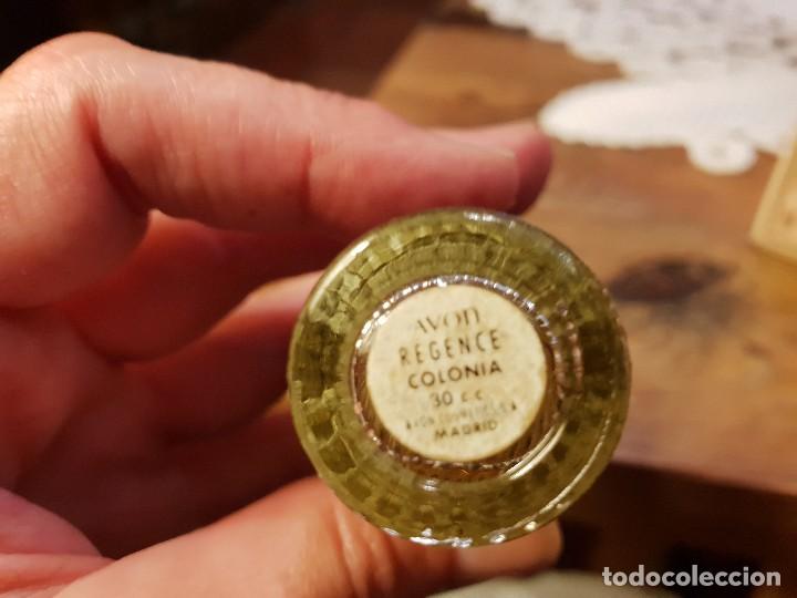 Miniaturas de perfumes antiguos: AVON, COLONIA REGENCE - Foto 4