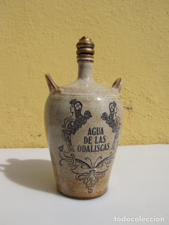 Miniaturas de perfumes antigos: 7- Garrafa cer&aacute;mica Agua de las Odaliscas. Colonia con poderes afrodisiacos. Tap&oacute;n bronce